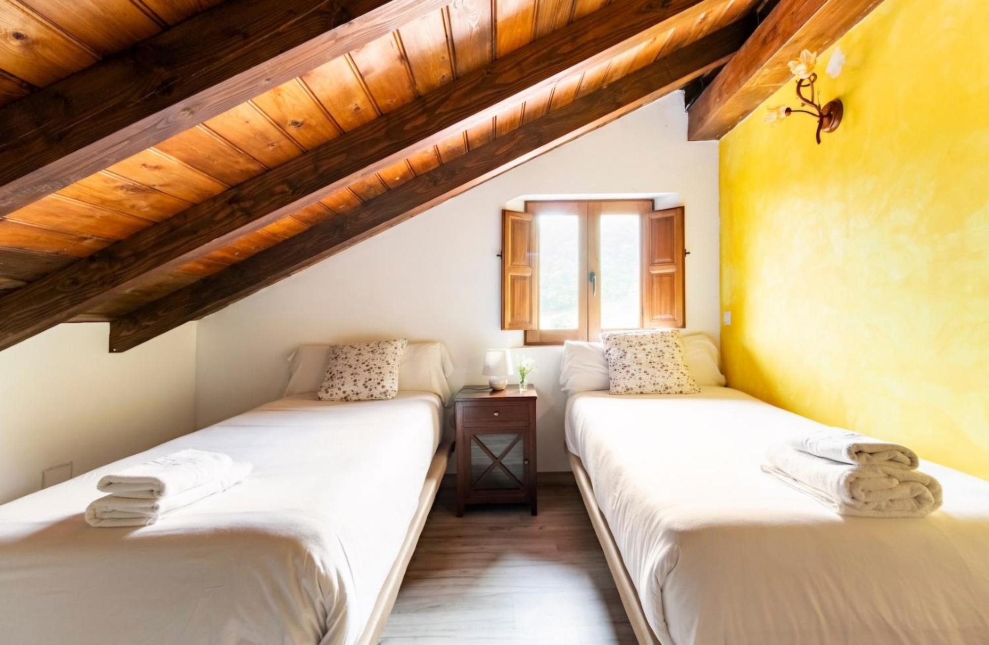 Casa De Pueblo Las Golondrinas De Luena San Miguel de Luena エクステリア 写真