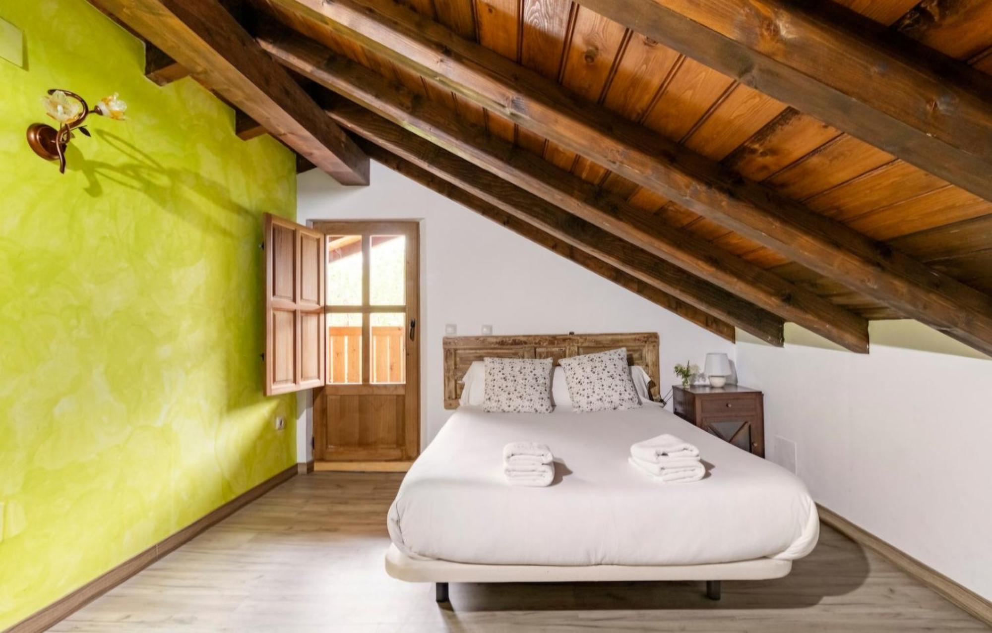 Casa De Pueblo Las Golondrinas De Luena San Miguel de Luena エクステリア 写真