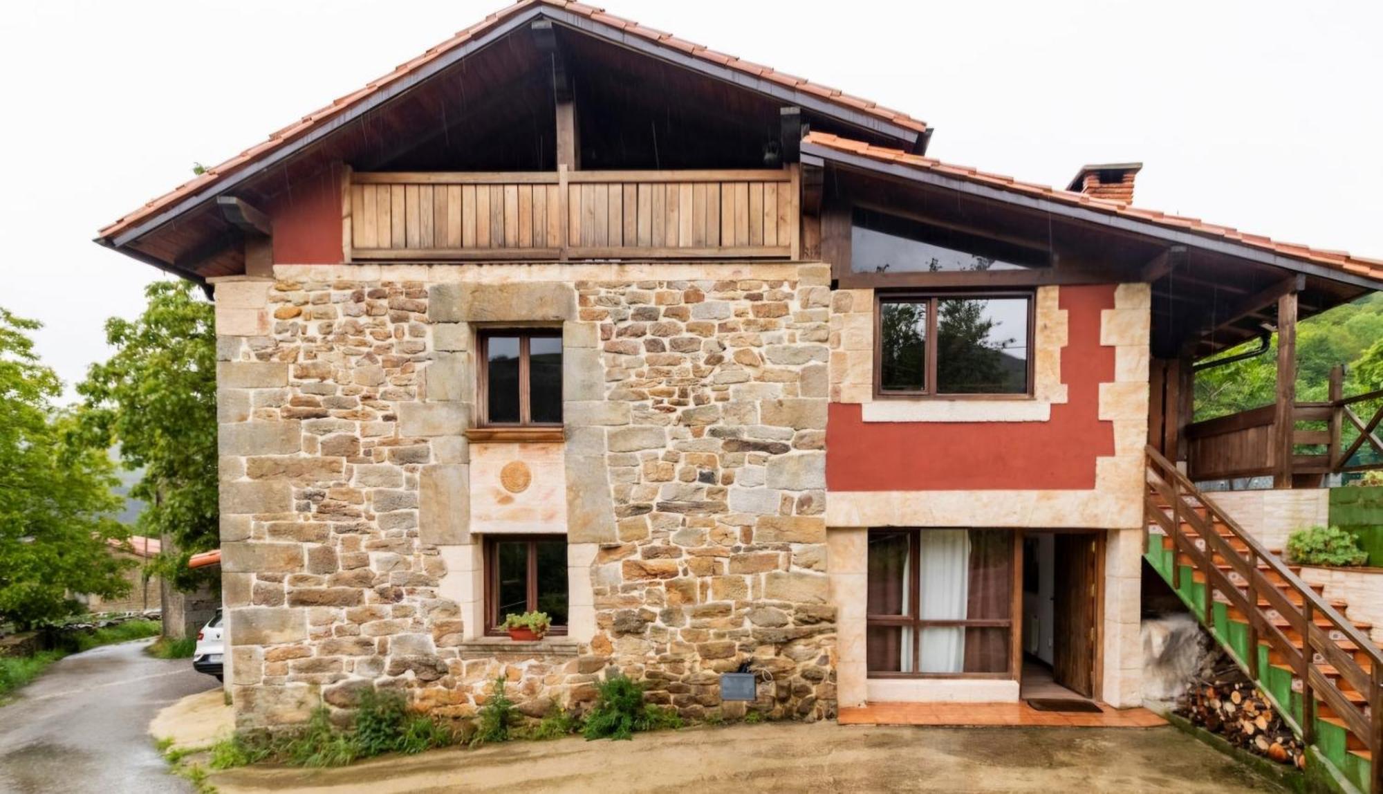Casa De Pueblo Las Golondrinas De Luena San Miguel de Luena エクステリア 写真