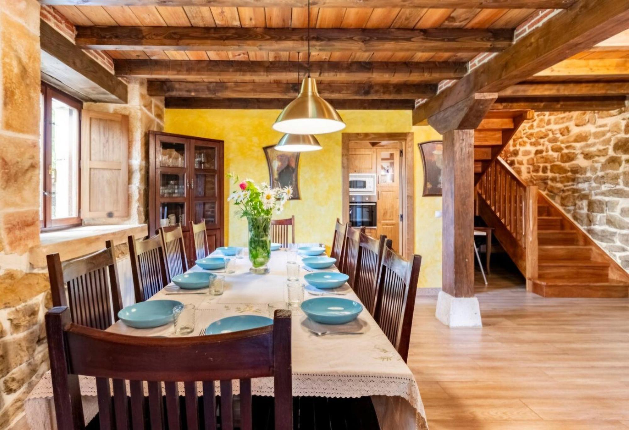 Casa De Pueblo Las Golondrinas De Luena San Miguel de Luena エクステリア 写真