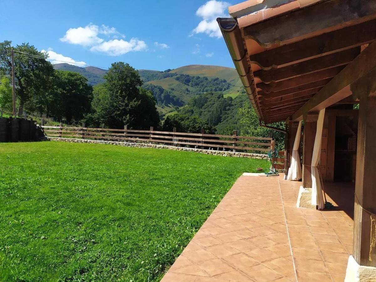 Casa De Pueblo Las Golondrinas De Luena San Miguel de Luena エクステリア 写真